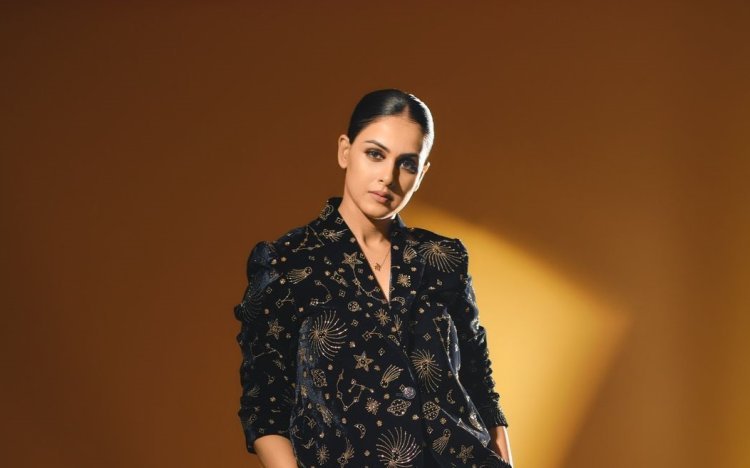 Genelia Deshmukh Steals the Spotlight in "Trial Period" Trailer - Fans Ecstatic!